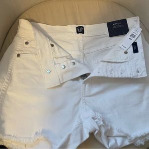 Gap denim white button fly high rise shorts 3 1/2” stretch denim shorts! NWT